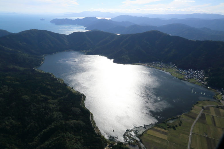 人々を水害から守る神秘的な「鏡湖」余呉湖ダム