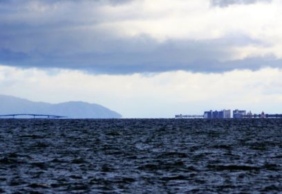 橋が消えた！琵琶湖で発生する「蜃気楼」